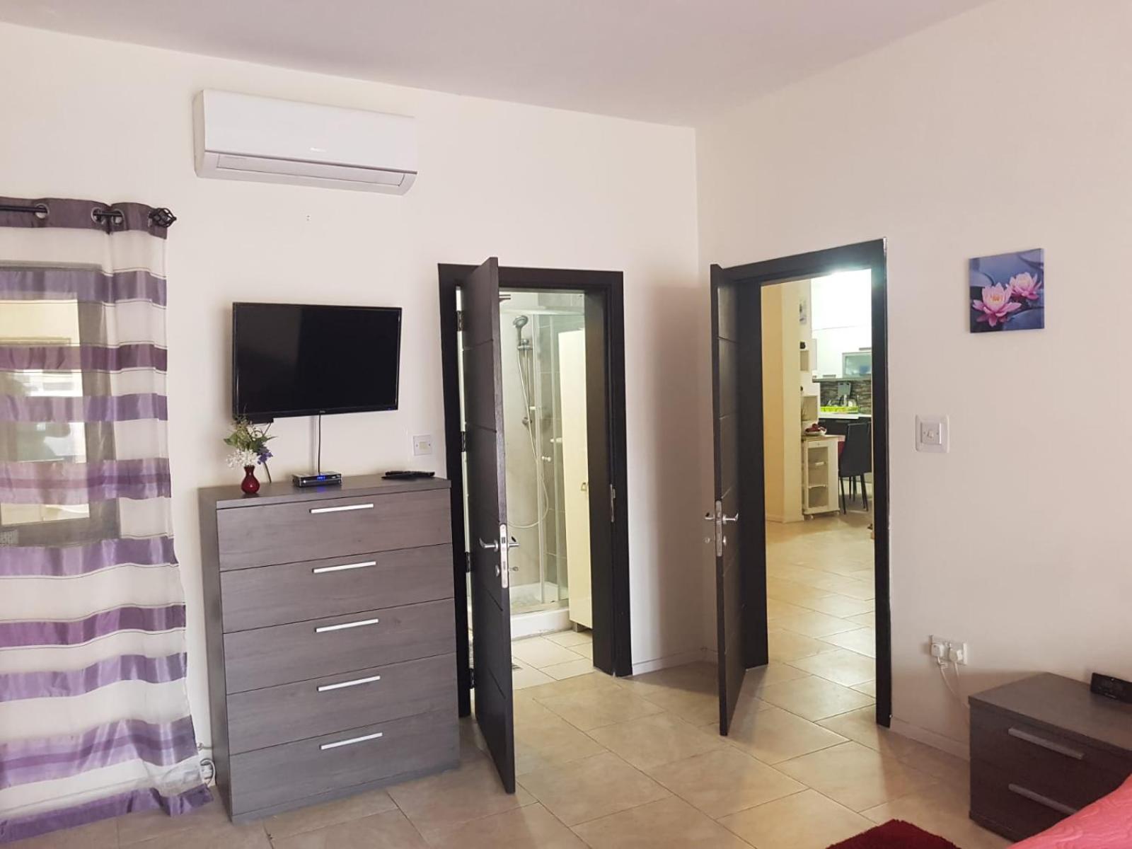 Inessa'S Flat Apartment Pieta Exterior photo
