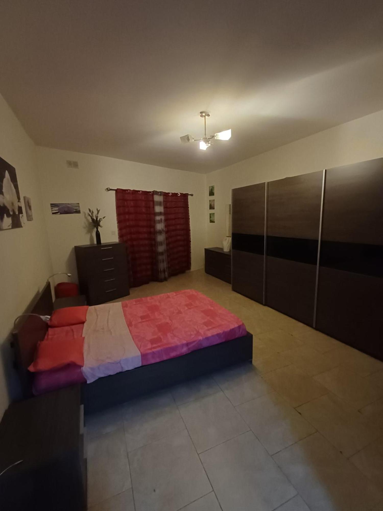 Inessa'S Flat Apartment Pieta Exterior photo